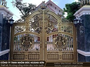 Mẫu cổng Mã Đáo Thành Công 4 cánh chia đều