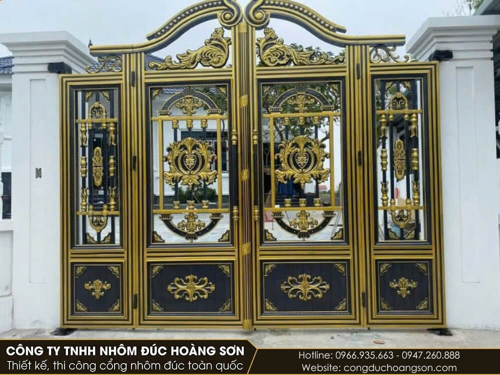 Mẫu cổng nhôm đúc 4 cánh hoa lá Tây được phổ biến hiện nay Mẫu cổng nhôm đúc 4 cánh hoa lá Tây được phổ biến hiện nay