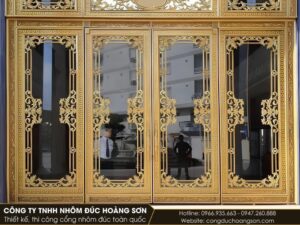 Báo giá cửa kính nhôm đúc kèm 14 mẫu đẹp, cao cấp