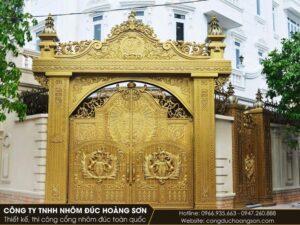 Mẫu 2: Cổng nhôm đúc Buckingham mảng trơn, 2 cánh kín, nâu nhũ đồng