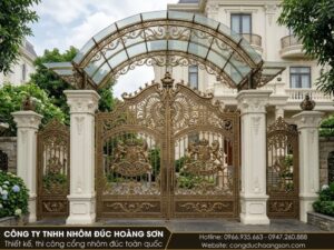 Mẫu 13: Cổng nhôm đúc Buckingham mái vòm kính, vàng đồng giả cổ