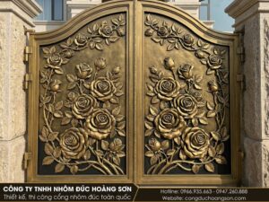 Cổng hoa hồng nổi cao 3D, thấy rõ bóng đổ giữa các lớp cánh hoa