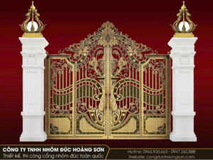 Cổng 4 cánh tân cổ điển hoa lá tây sơn nhũ đồng, bố cục đối xứng.