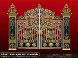 Cổng tân cổ điển màu vàng đồng giả cổ lắp cho biệt thự mái Mansard