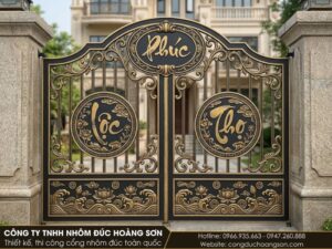 Mẫu cổng nhôm đúc chữ Phúc Lộc Thọ mặt nửa kín