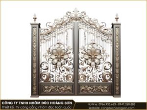 Mẫu cổng nhôm đúc hoa hồng 2 cánh đẹp cho nhà phố