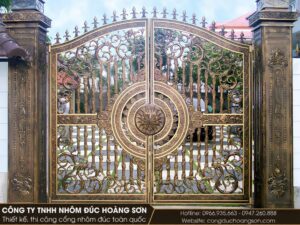 Mẫu cổng nhôm đúc hoa sen 2 cánh thoáng