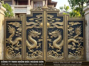 Cổng song long 4 cánh rồng trải dài toàn mặt cổng