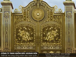 Cổng song long chầu trống đồng