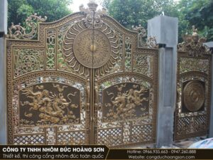 Mẫu 12: Cổng song long chầu trống đồng