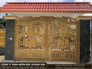 Mẫu cổng tân cổ điển mái chữ A lợp ngói