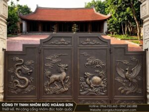Mẫu 13: Cổng tứ linh 4 cánh mặt kín cho nhà thờ họ