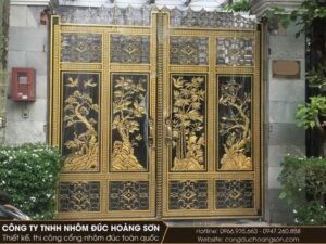 Mẫu cổng Tùng Cúc Trúc Mai 4 cánh cho nhà phố