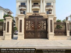 Trọn bộ cổng song long kèm trụ và đèn nhôm đúc cho dinh thự
